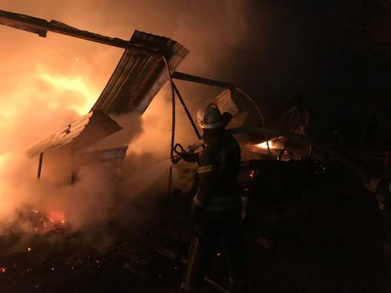 Пожежа знищила третину будівель на території базі відпочинку. Фото: Facebook