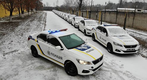 украинская полиция будет ездить на Peugeot 301