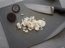 Карамельный чизкейк готовят с печеньем Орео