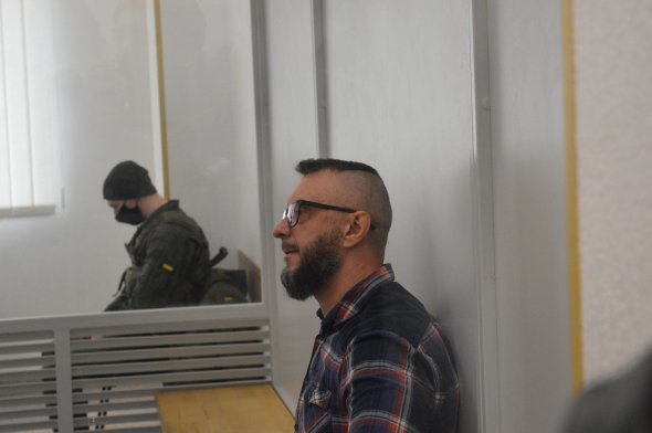 Андрія Антоненка помістили в клітку. Його прричетність до вбивства росіянинаШеремета не доведена