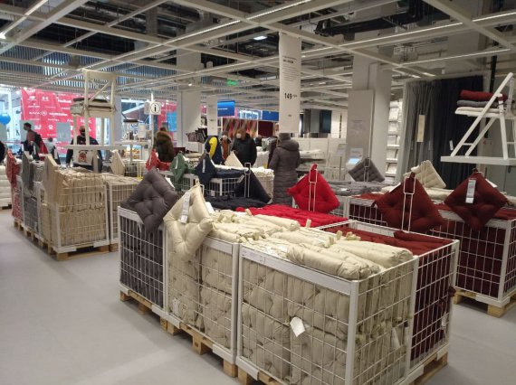 У київському ТРЦ Blockbuster Mall відкрився перший магазин шведської компанії IKEA