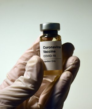 В Україні невдовзі розпочнеться вакцинація від коронавірусу