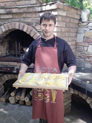 Столичний шеф-кухар Олександр Абрамов: ”Українці доволі консервативні, в буденному житті на 80 відсотків їдять домашні страви”