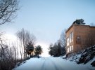 В Норвегии построили впечатляющее жилье на крутом холме