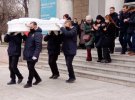 6 лютого  у Запоріжжі попрощалися із анестезіологом  26-річною Ольгою Глівою, яка загинула під час пожежі в обласній інфекційній  лікарні