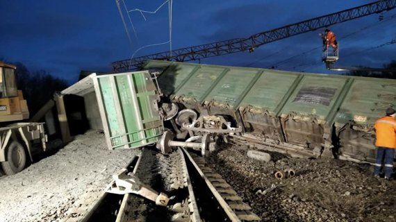 На залізниці під Дніпром сталася аварія - зійшли з рейок вагони товарного поїзда