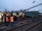 На железной дороге под Днепром произошла авария - сошли с рельсов вагоны товарного поезда