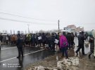 В Черновицкой области жители села Мамаевцы перекрыли трассу национального значения в знак протеста против повышения тарифов