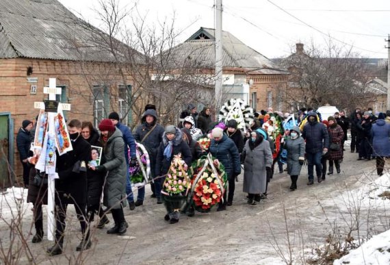 У Кропивницькому поховали   лікарку 26-річну Ольгу Гліву, яка загинула під час пожежі у лікарні в Запоріжжі