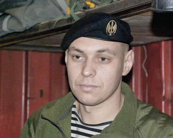 У зоні проведення операції Об’єднаних сил куля російського снайпера влучила старшому матросу Дмитрові Власенку (на фото) у голову. Помер за годину. 