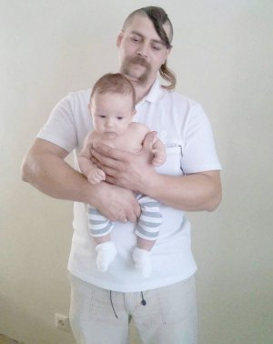 Реабілітолог зі Львова Віталій Тимань дихальними вправами допомагає немовлятам відновитись після гострих респіраторних хвороб