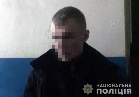 У Києві 26-річний чоловік помстився колишньому співмешканки, спаливши його авто.  Від загорання авто Subaru вогонь пошкодив ще 2 машини, припарковані поруч