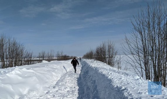 На Волині 41-річна жінка замерла дорогою додому.