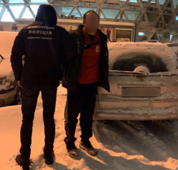 У Київській області спіймали 3-х чоловіків, які влаштували серію грабежів