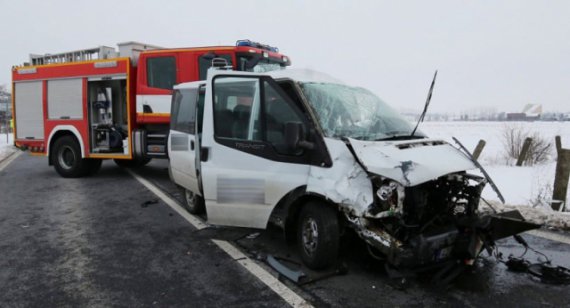 В Чехии в ДТП погибли 2 украинца. Ехали в микроавтобусе, который столкнулся с грузовиком