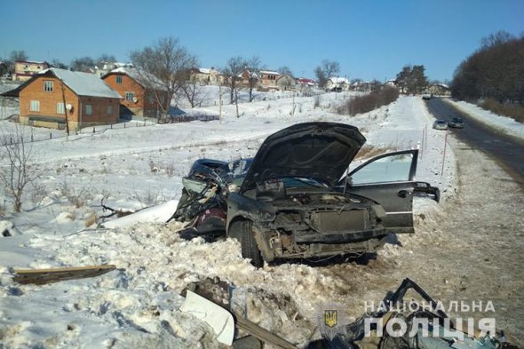 Пассажирка Volkswagen-Passat погибла. Водитель - в тяжелом состоянии