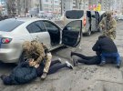 У Миколаєві затримали злочинне угруповання, яке тероризувало  підприємців і вибивало з них гроші