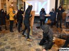 Во Львове состоялась театрализованная акция "Пламя Достоинства"