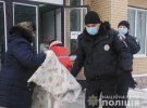 Полицейские Черниговщины спасли жизнь 17-летнему юноше, который потерялся среди ночи в лесу