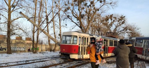 В Харькове на полном ходу столкнулись и сошли с рельсов трамваи 23 и 26 маршрутов