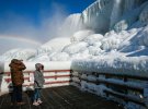 Замерзший Ниагарский водопад / Reuters