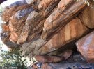 На скале в натуральной величине изображено кенгуру. Фото: dailymail