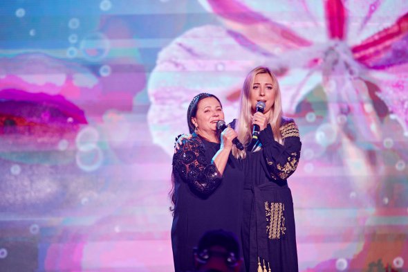 Антонина и Нина Матвиенко исполнили песню "Квітка-душа"