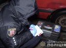 У Вінниці двоє бандитів серед вулиці "вибивали" гроші з чоловіка