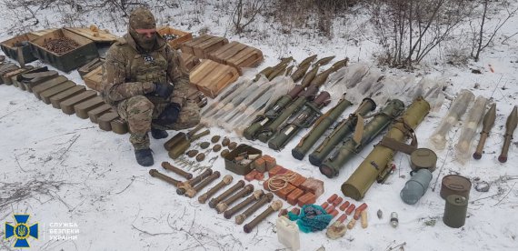 В Лисичанске нашли склад оружия