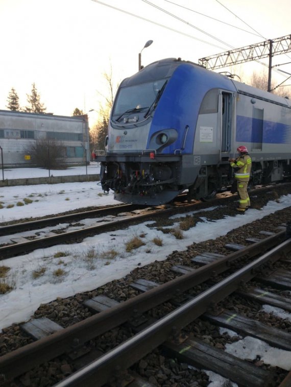 У Польщі зіткнулись локомотив та потяг.