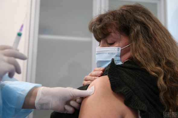 299 млн человек в мире сделали Covid-прививки