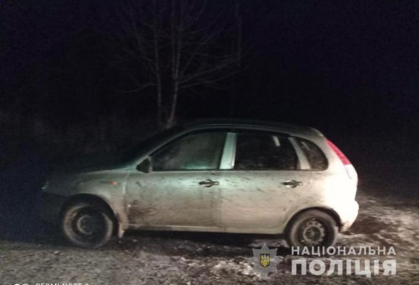 Тіло вбитої сестри підозрюваний вивіз у багажнику її ж авто за межі населеного пункту. Там облив бензином і спалив