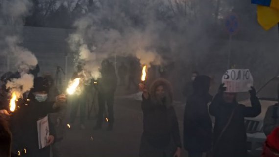 У государственной дачи Зеленского прошел митинг