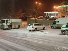 Мокрый снег в Хмельницком вызвал транспортный коллапс