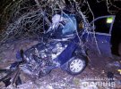 На Рівненщині на Audi А6 розбилися 4 школярів.  16-річний водій загинув на місці. Дівчата 14 і 15 років та 16-річний хлопець – у реанімації