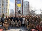 Участники мероприятия возложили цветы к памятнику Украинскому добровольцу, приняли участие в поминальном молебне по погибшим.
