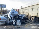 В Балте Одесской области легковушка влетела в припаркованный грузовик. Погибли две 17-летние девушки