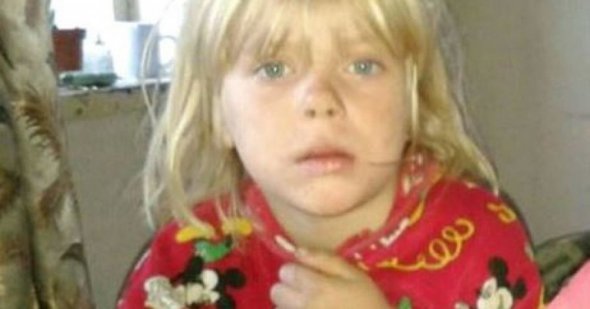 В городе Горняк Донецкой области нашли мертвой 6-летнюю Алину Васютину. Тело с ножевым ранением обнаружили в подвале заброшенного дома. Девочку изнасиловали, установила экспертиза