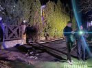 В Житомире водитель-нарушитель подорвался на гранате РГД-5, которую хотел бросить в полицейских. Мужчине оторвало правое предплечье и посекло тело. Он в больнице