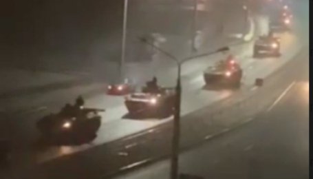 Велику колону танків і БМП помітили в білоруському Гродно