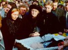 25 марта 1999 Вячеслав Черновол погиб в аварии. Многие считают ее политическим убийством.