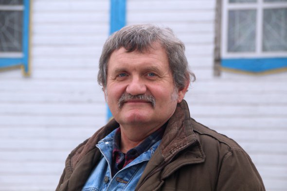 Фермер Владимир Ярошенко как волонтер опекает "бабдом" в Худолиевке