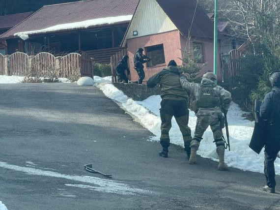 На даче Медведчука в Закарпатской области прошли обыски