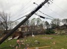 У США штат Алабама накрили 8 потужних торнадо.   Загинули щонайменше 5 людей