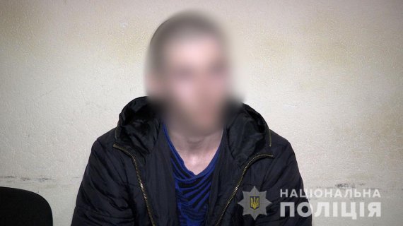 У Слов'янську затримали чоловіка, який пограбував пункт прийому металобрухту і поранив із автомата працівника