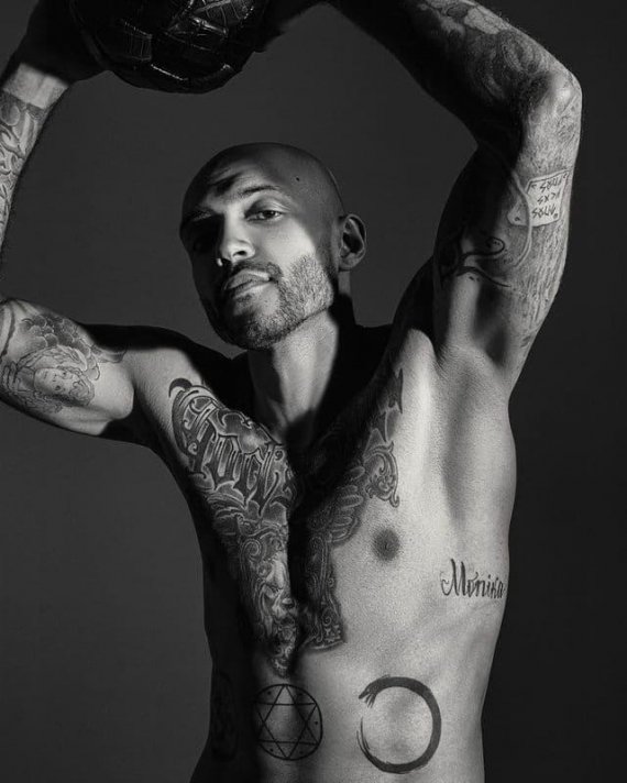 Баскетболіст 30-річний Макс Конате потрапив на обкладинку лютневого випуску українського Playboy