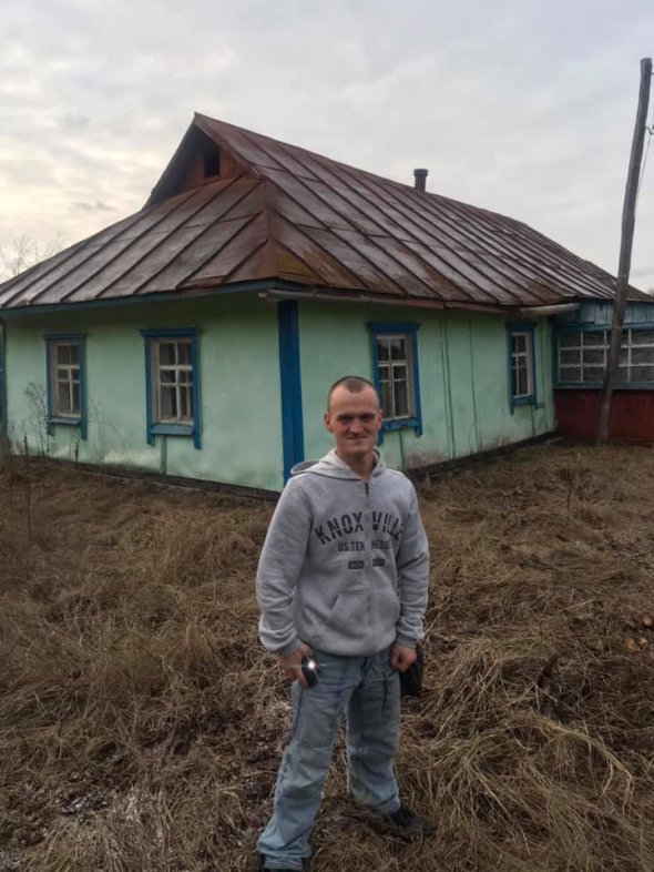 Олександр Редчич збирає гроші на будинок у селі і просить про допомогу