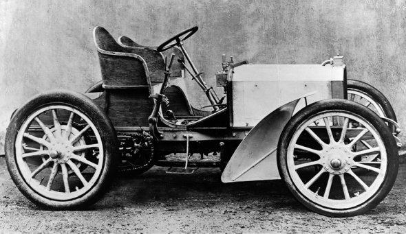 Под капотом 35 "лошадей" - создали первый автомобиль Mercedes