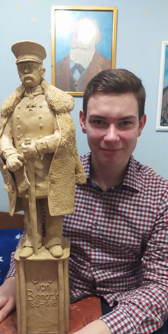 15-летний Алексей Марьета изготовил из пластилина скульптуру премьер-министра Пруссии Отто фон Бисмарка