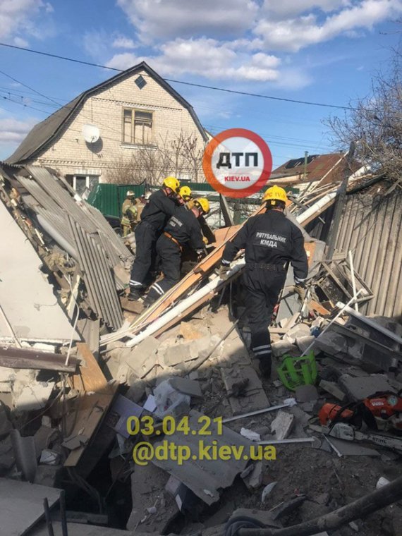 В столице в частном доме произошел взрыв газа